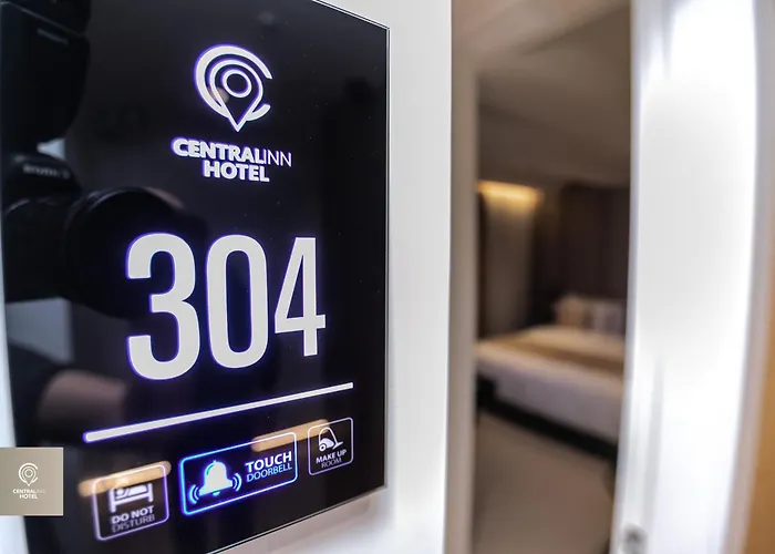 Central Inn Hotel 호텔 티라나