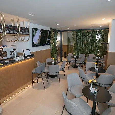 Central Inn Hotel 酒店 地拉那