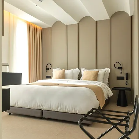 Central Inn Hotel فندق تيرانا