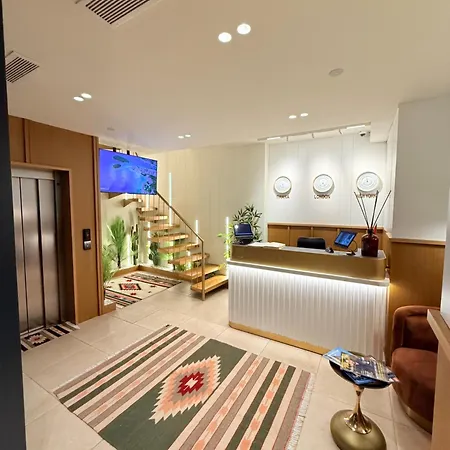 فندق Central Inn Hotel 4*