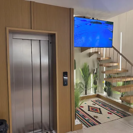 Central Inn Hotel Ξενοδοχείο Τίρανα
