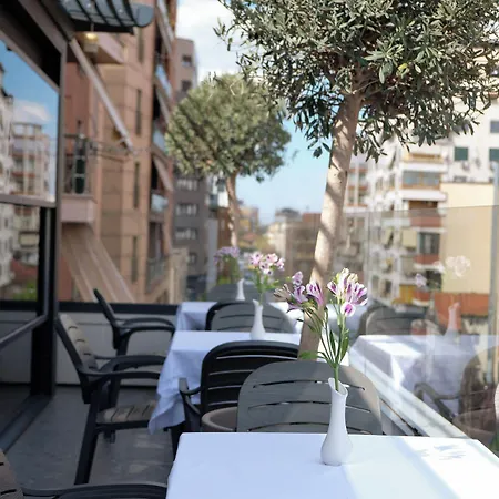 Central Inn Hotel 4* Τίρανα