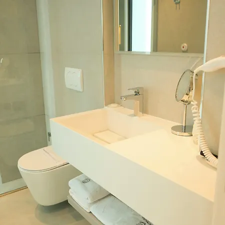 Central INN 4*