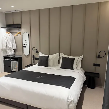 Central Inn Hotel Ξενοδοχείο 4*