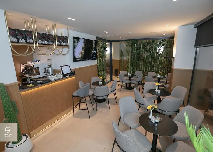 Central Inn Hotel 酒店 地拉那