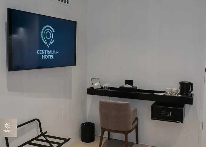 ホテル Central Inn Hotel ティラナ