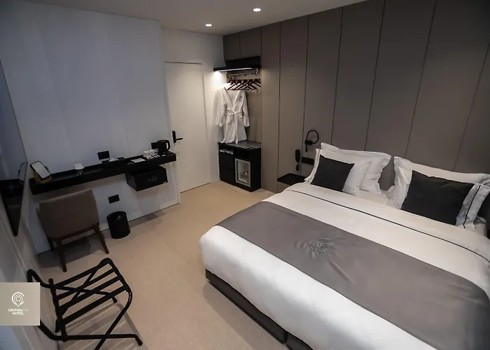 Hotel Central Inn Hotel 4*
